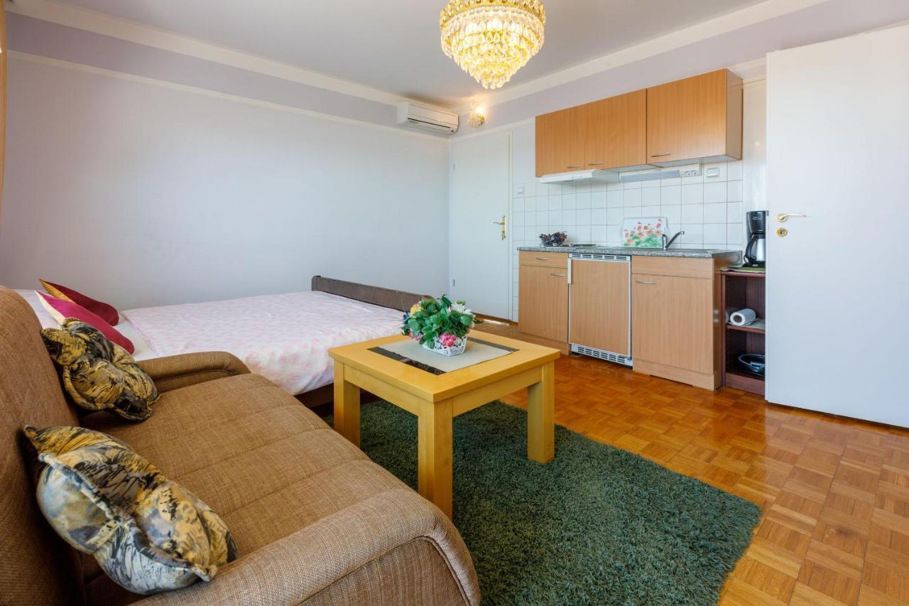 Apartments Ninic Crikvenica Exterior photo